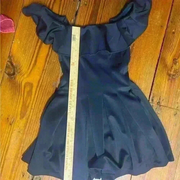 Halston Fit and Flare Pleated Dress Size 2 Navy Special Occasion Semi Formal - Picture 12 of 15